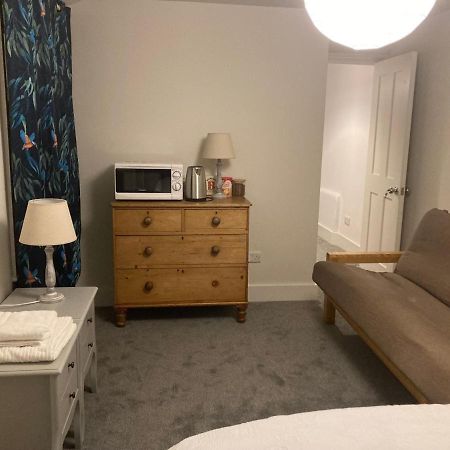 Beautiful 1-Bed Studio In London Kültér fotó