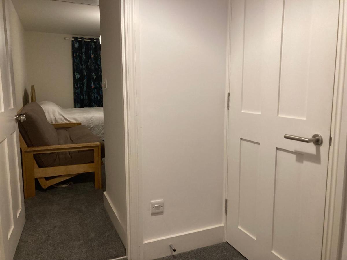Beautiful 1-Bed Studio In London Kültér fotó