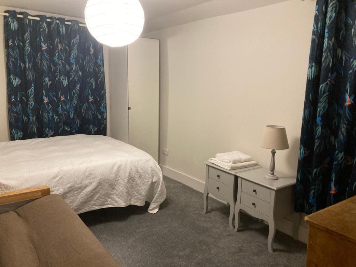 Beautiful 1-Bed Studio In London Kültér fotó